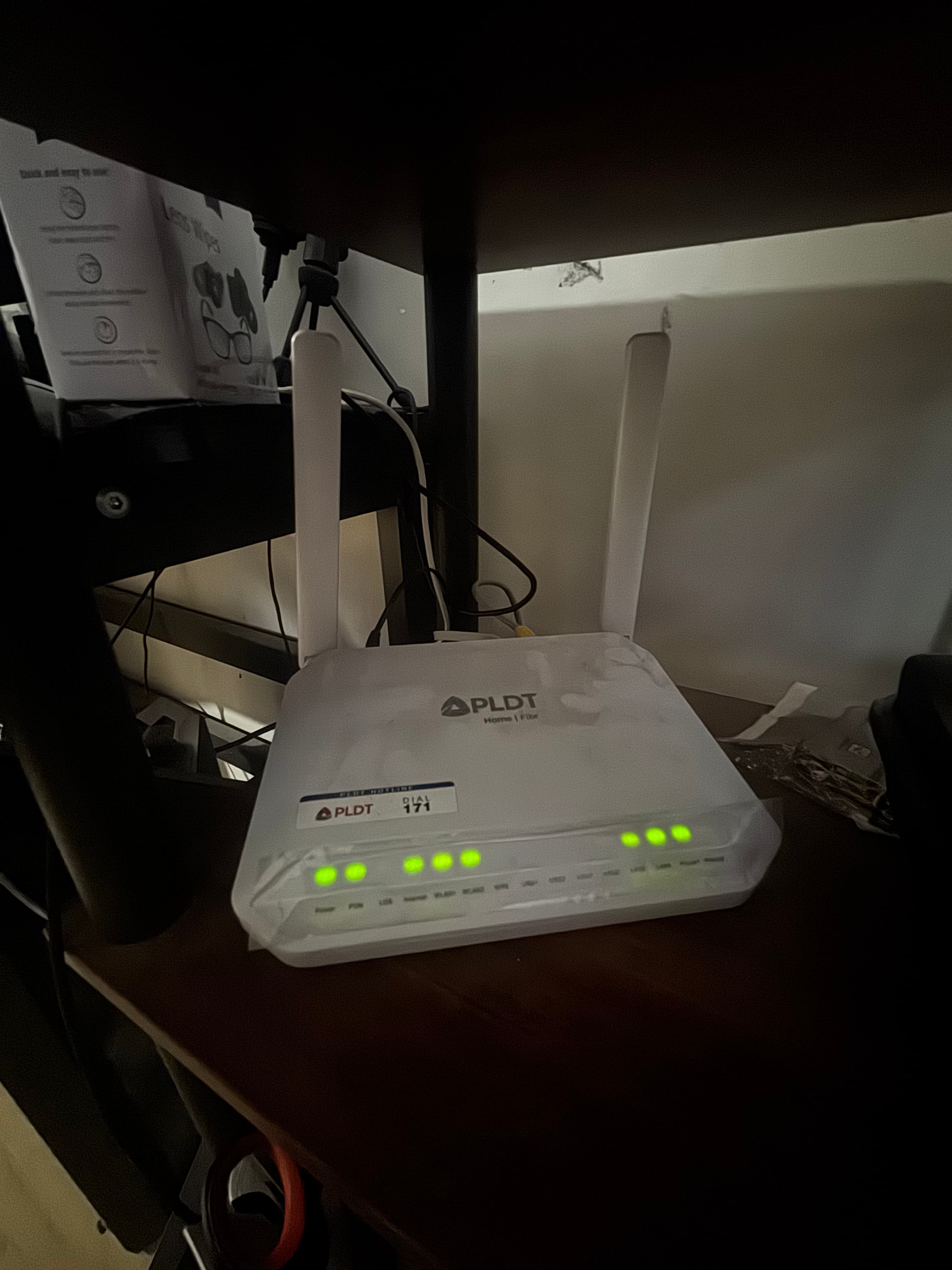 Figure 10. Topology status: the PLDT WiFi router in the main room is clean, no issues.